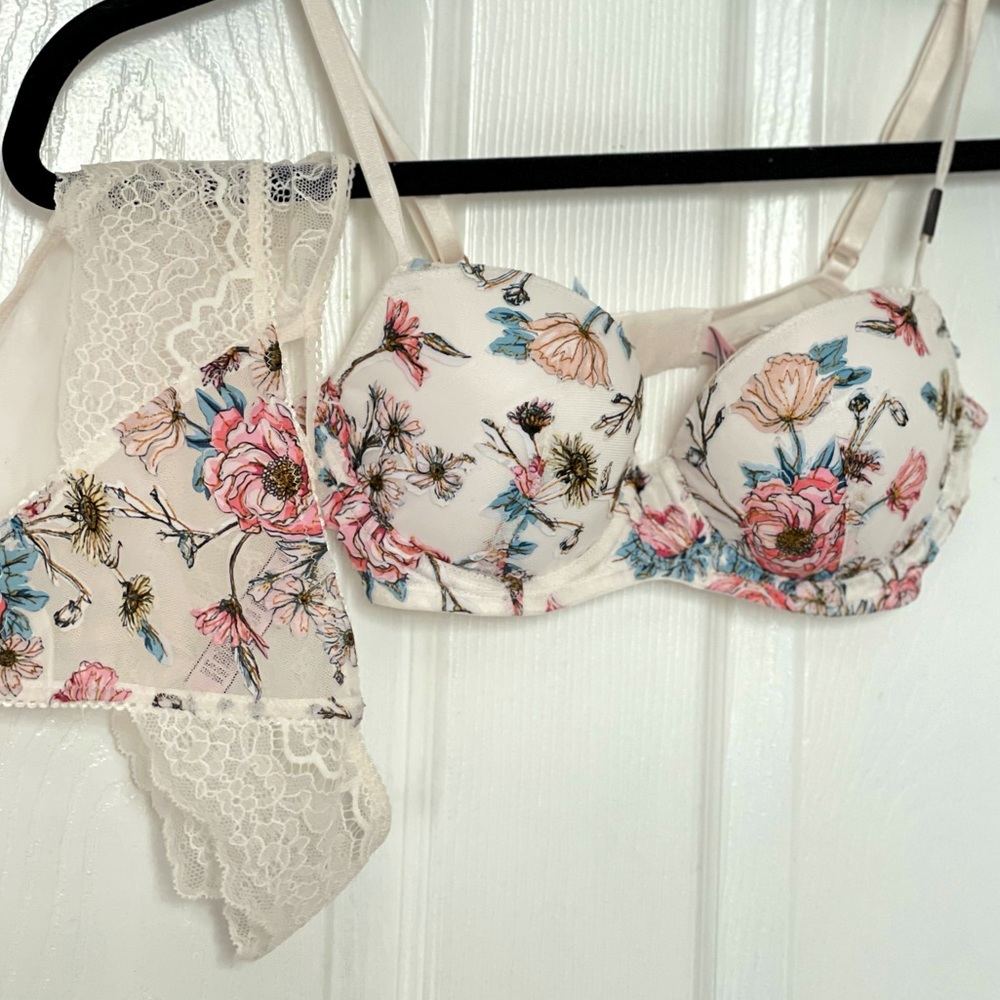 Victoria’s Secret Lingerie Set